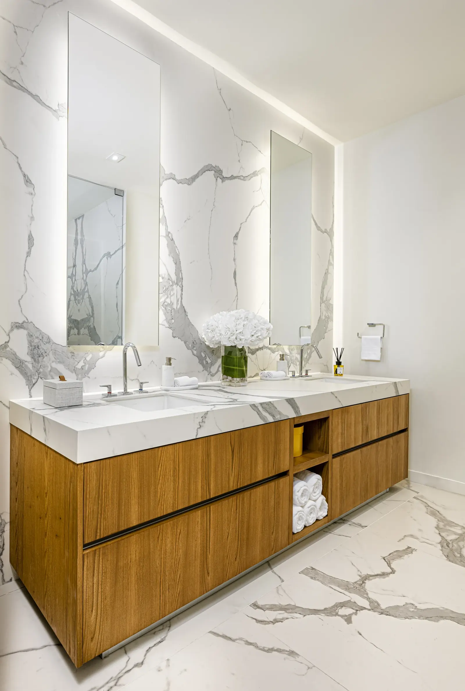 Casa Bella Residences by B&B Italia &mdash; Baño principal