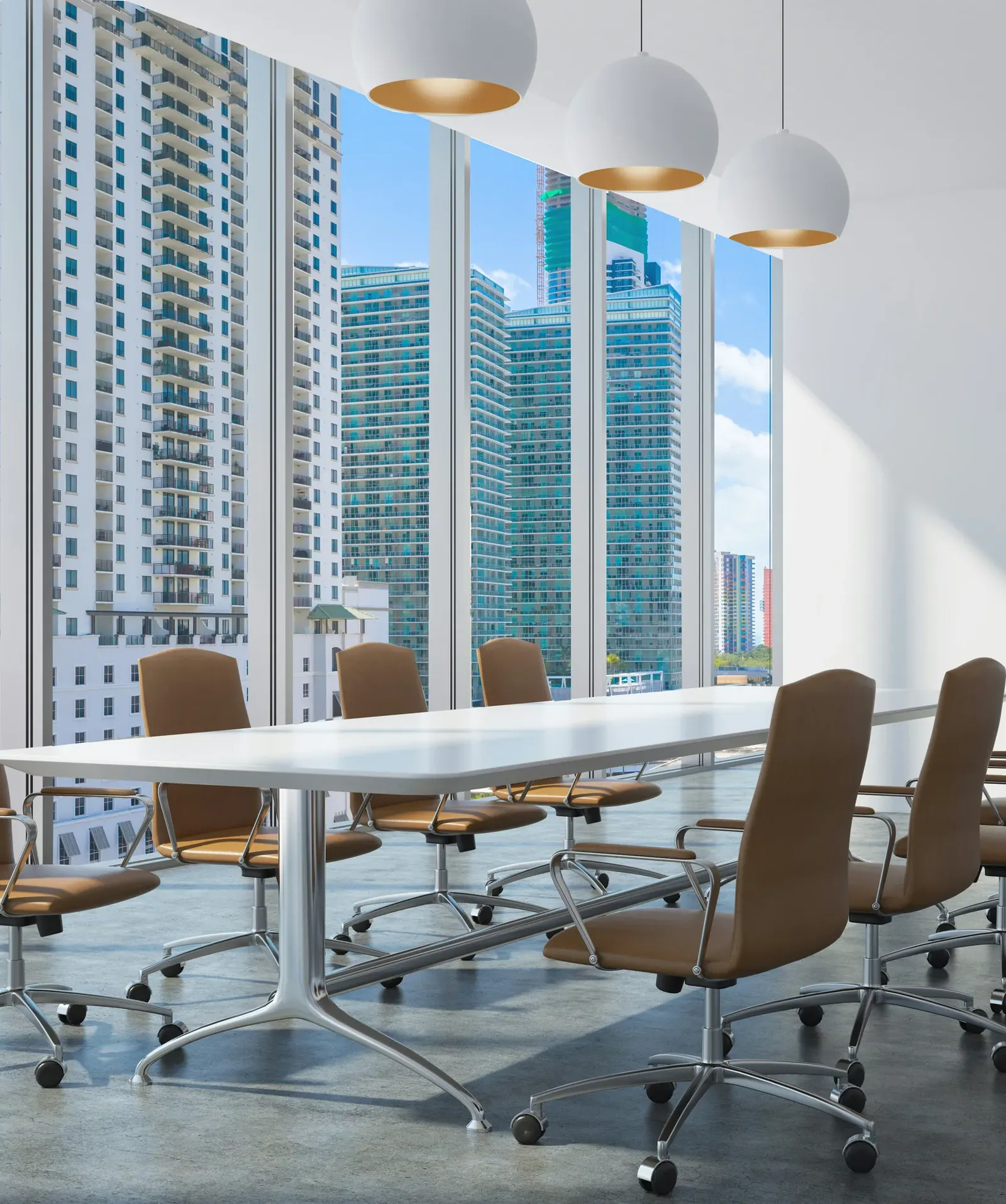 Sala de reuniones con vistas al skyline